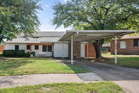 2548 Wood Valley Place Dallas TX 75211