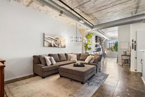 120 Saint Louis Avenue 203 Fort Worth TX 76104