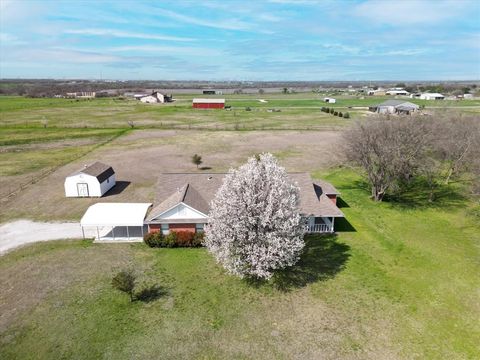 A home in Krum