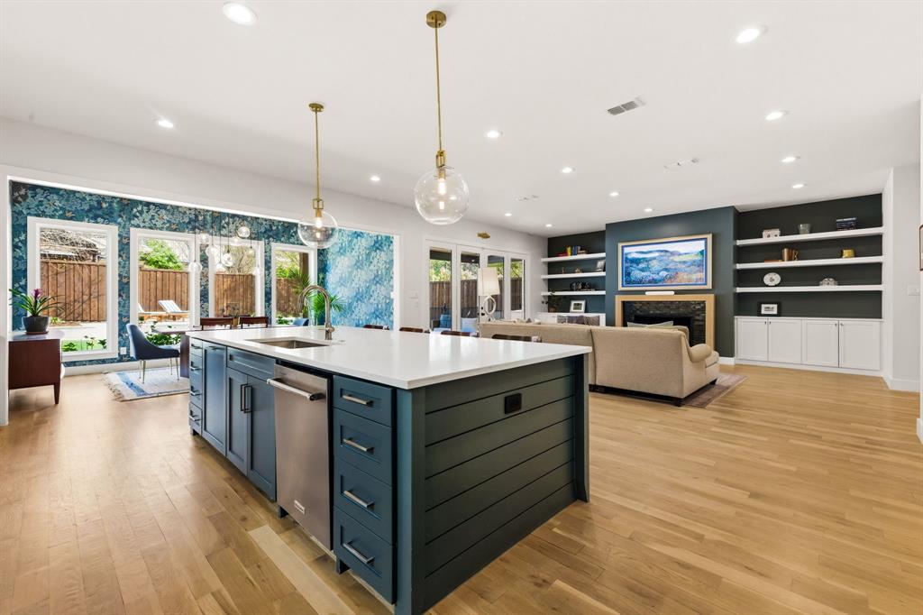 6839 Coronado Avenue