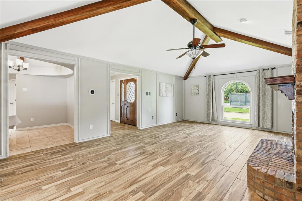 1520 THROWBRIDGE Lane
