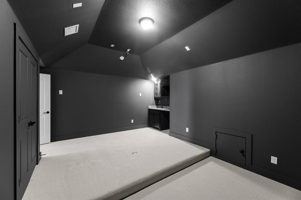 Broadmoor Estates - Residential