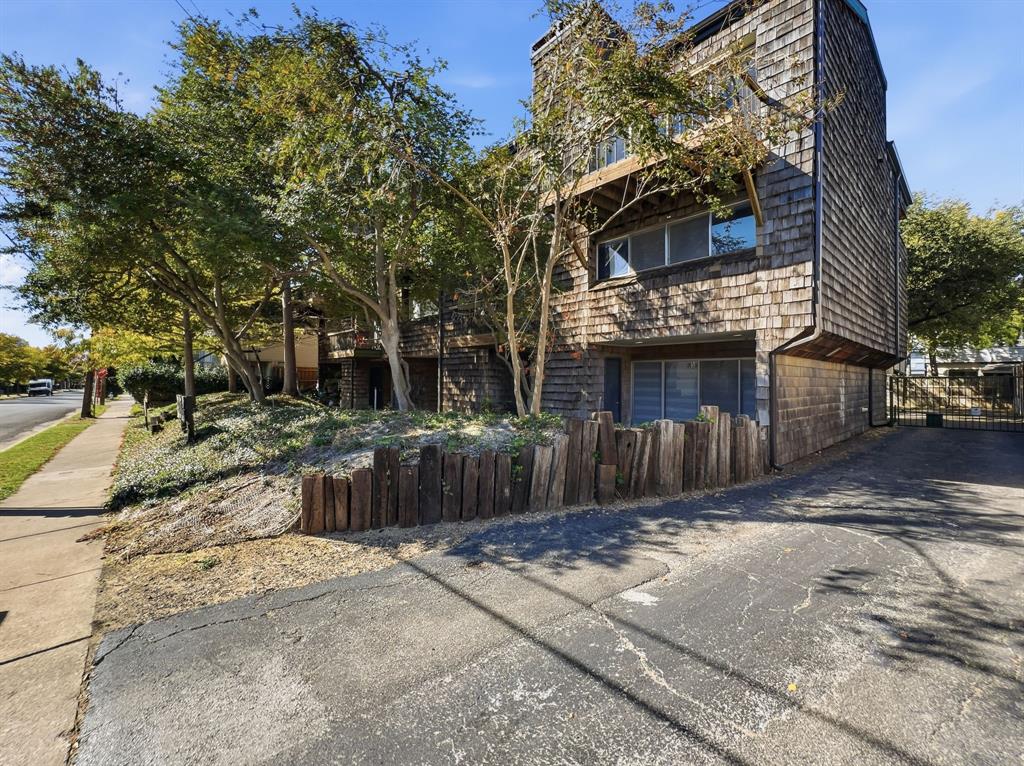 Thicket Condos - Residential Lease