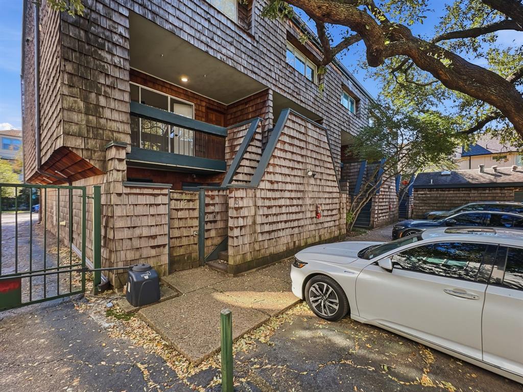 Thicket Condos - Residential Lease