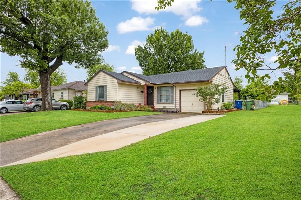 Photo of 1668 Murray Drive, Garland, TX 75042 (MLS # 21249489)