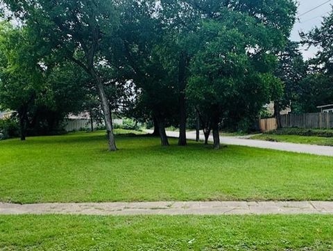 1830 Fernwood Avenue Dallas TX 75216