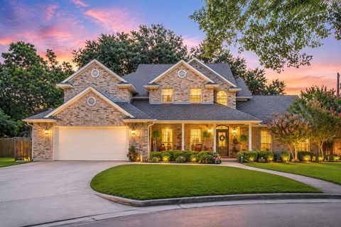 Photo of 820 Cedar Creek Circle, Bonham, TX 75418 (MLS # 21302808)