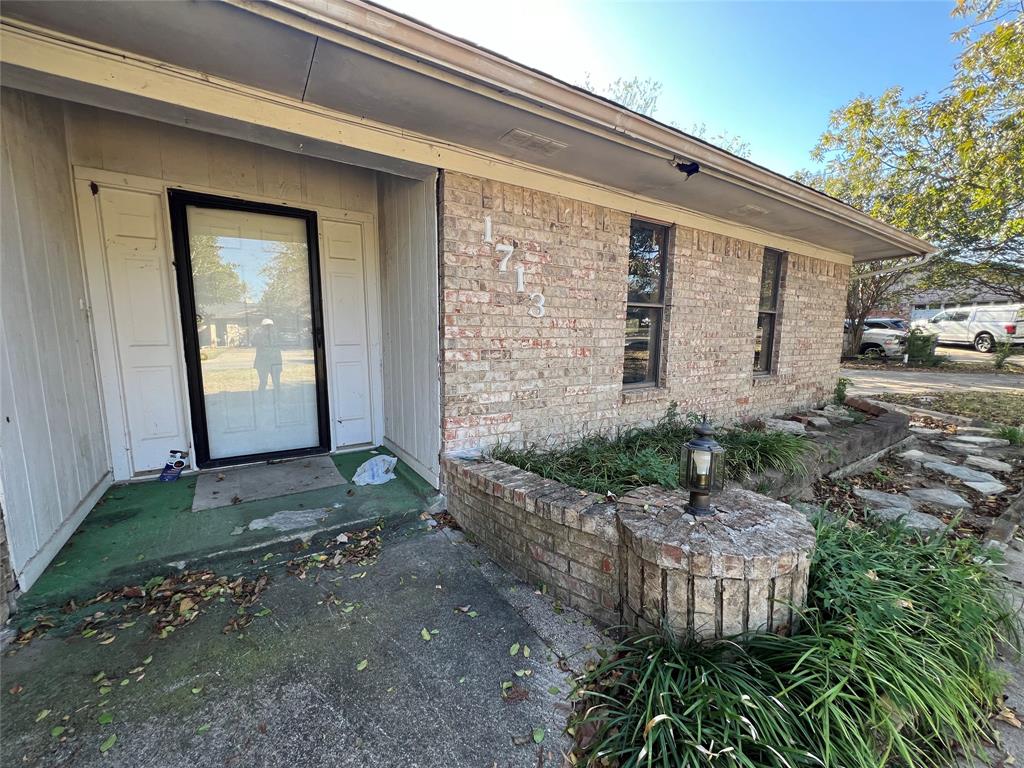 1713 Woodhaven Drive