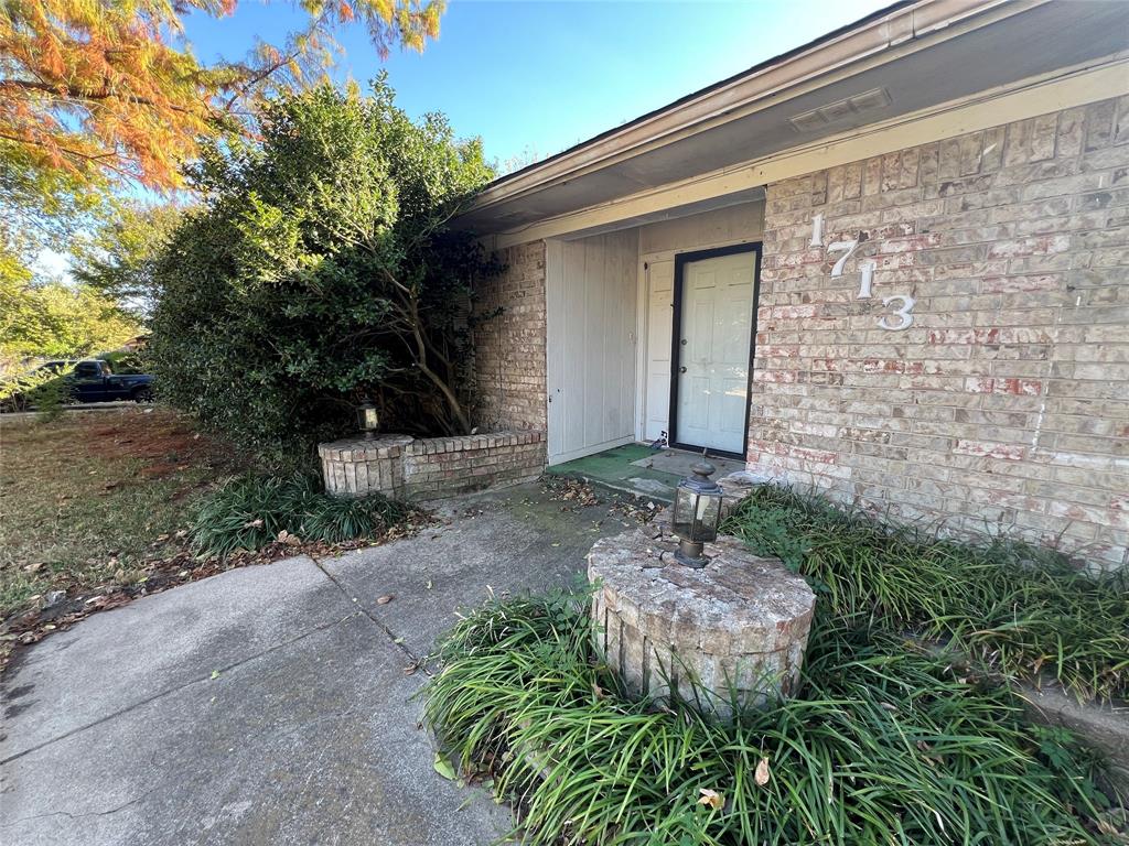 1713 Woodhaven Drive