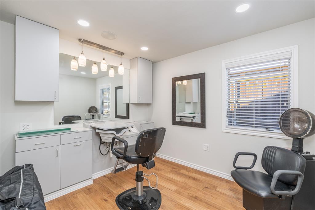 Medlin O Add - Commercial Lease