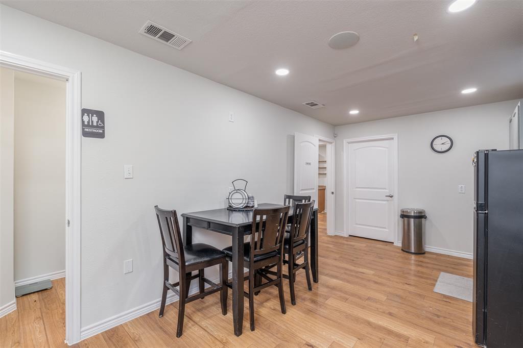 Medlin O Add - Commercial Lease