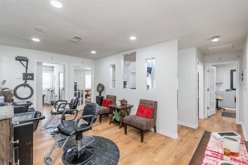 Medlin O Add - Commercial Lease