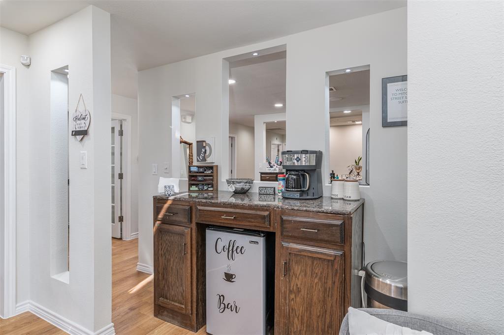 Medlin O Add - Commercial Lease