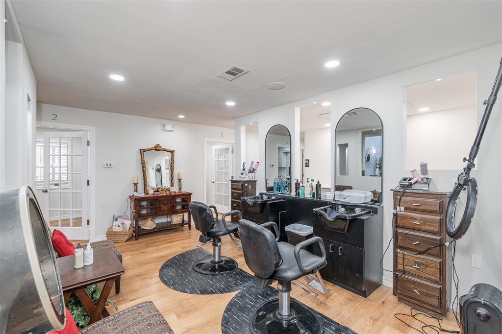 Medlin O Add - Commercial Lease