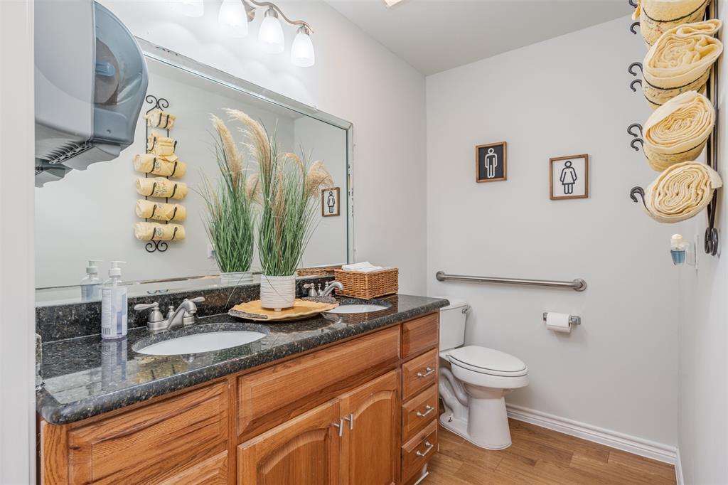 Medlin O Add - Commercial Lease