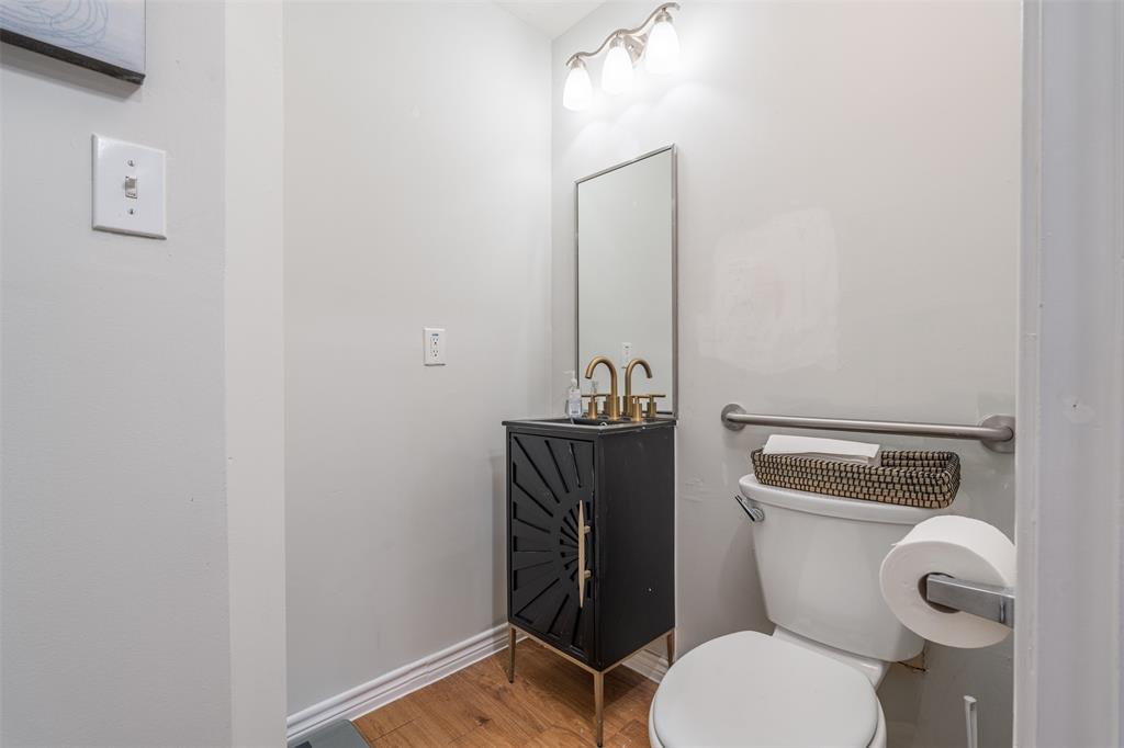 Medlin O Add - Commercial Lease