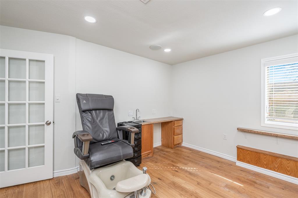 Medlin O Add - Commercial Lease