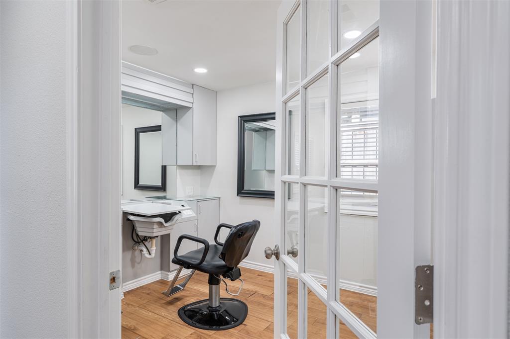 Medlin O Add - Commercial Lease