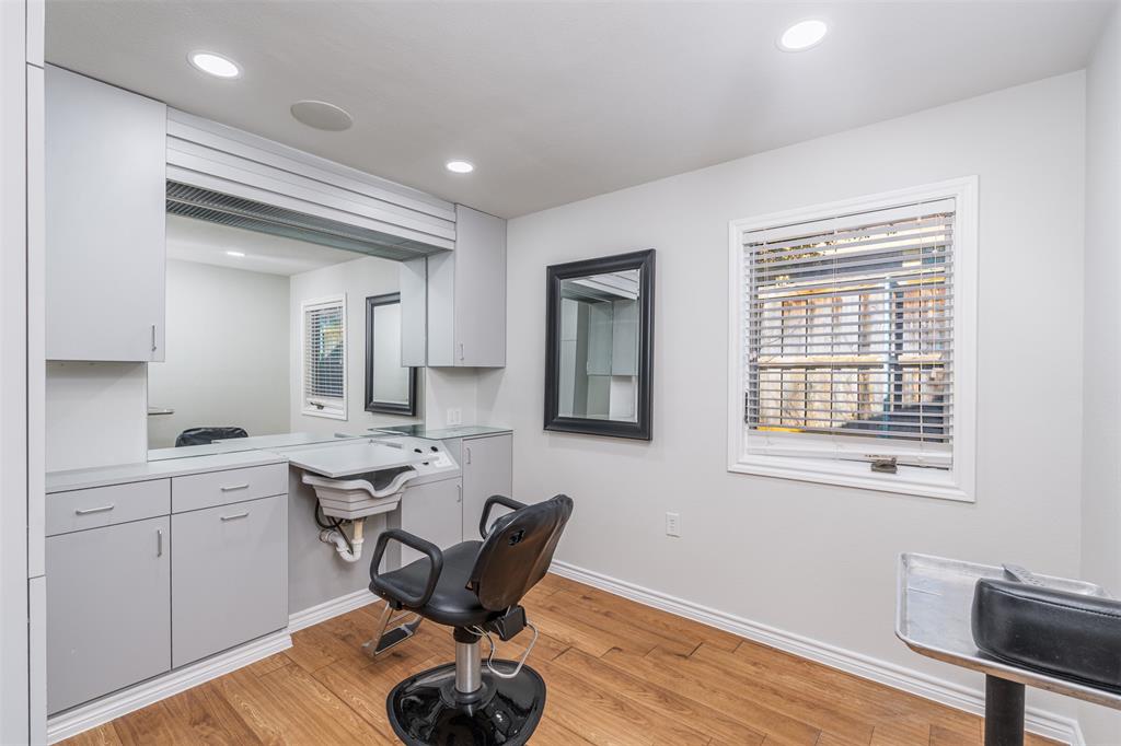 Medlin O Add - Commercial Lease