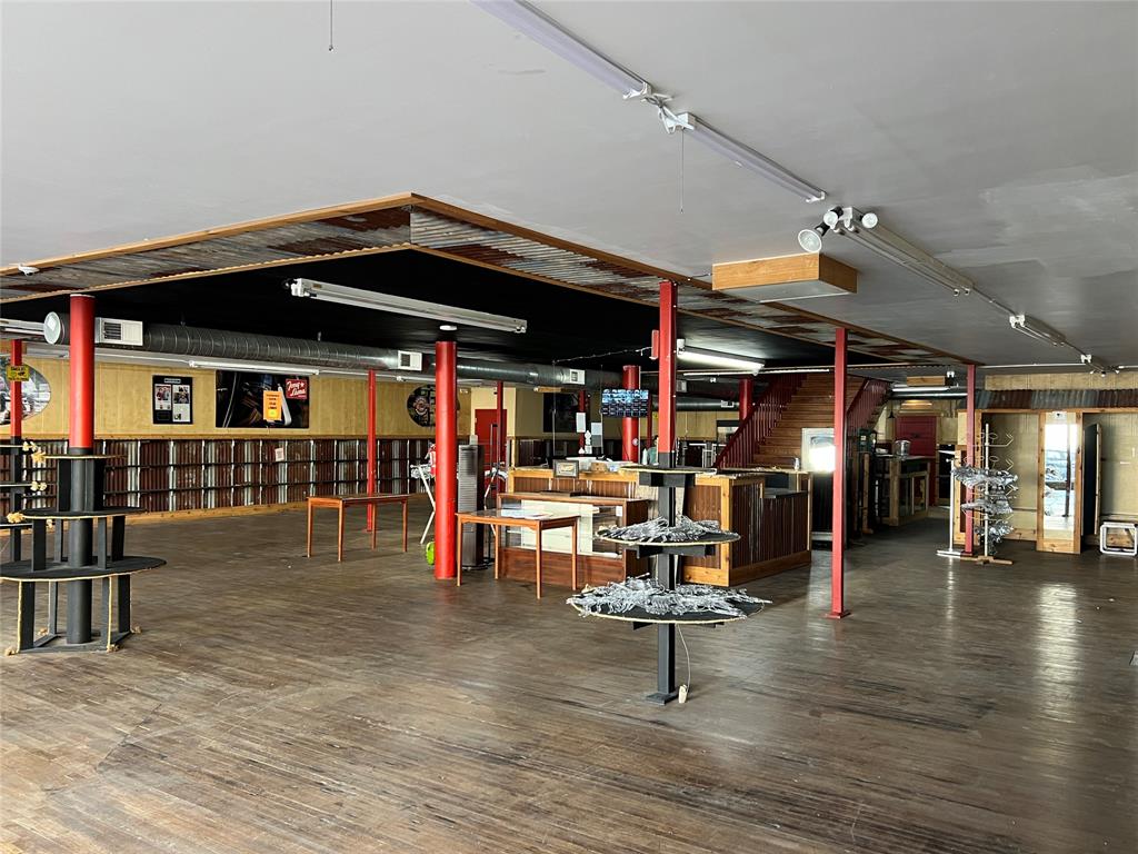 110 E Chambers Street 112