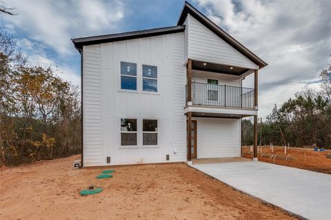 A home in Granbury