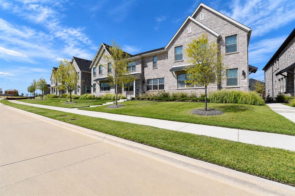 2520 Red Tailed Hawk Lane