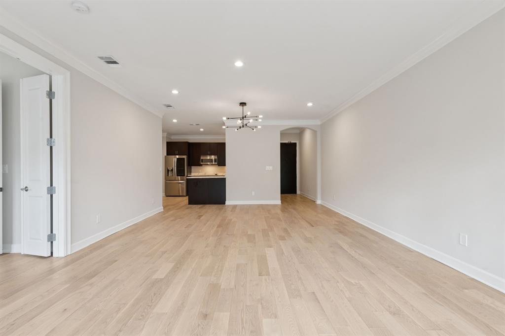 2300 Leonard Street 305