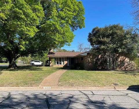 5300 Lake Crest Drive Waco TX 76710