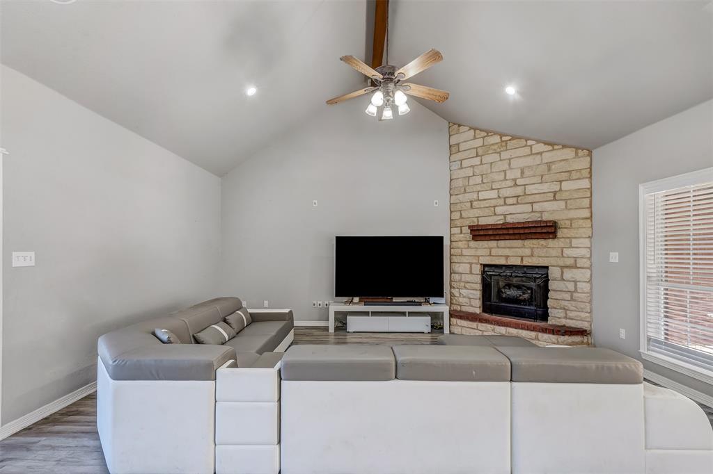 1466 Oakwood Drive