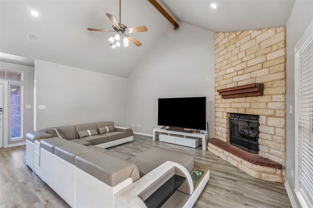 1466 Oakwood Drive