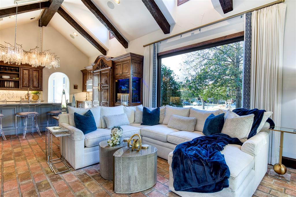 Latera Ph One - Residential