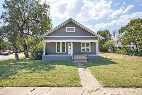 A home in Mineral Wells