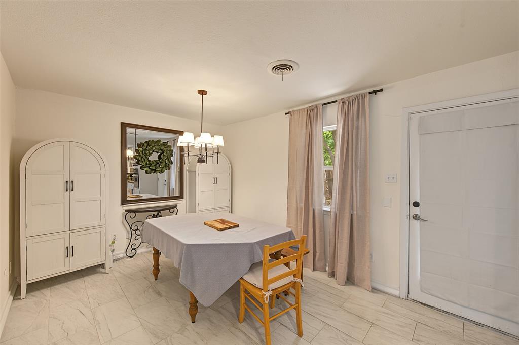 Photo of 5537 Wheaton Drive, Fort Worth, TX 76133 (MLS # 21409189)