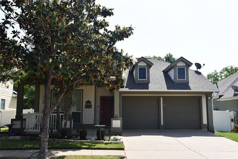 Photo of 1208 Sea Pines Drive, Savannah, TX 76227 (MLS # 21244119)