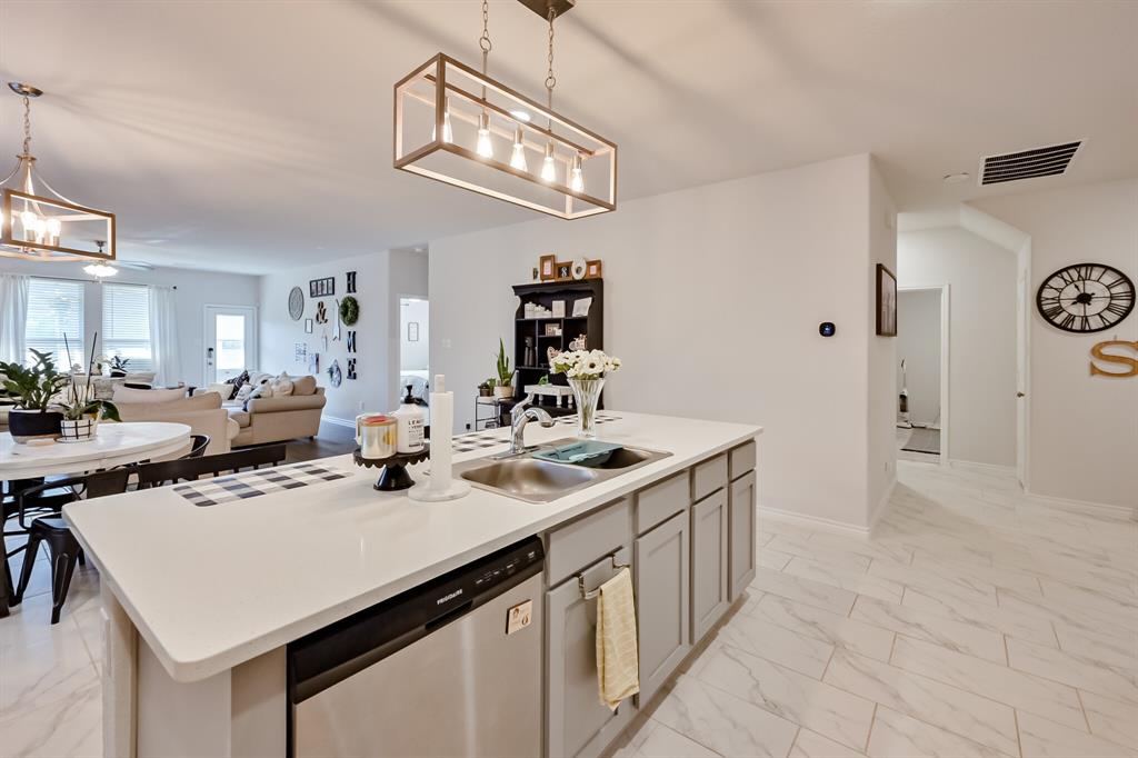 Brook Mdw - Residential