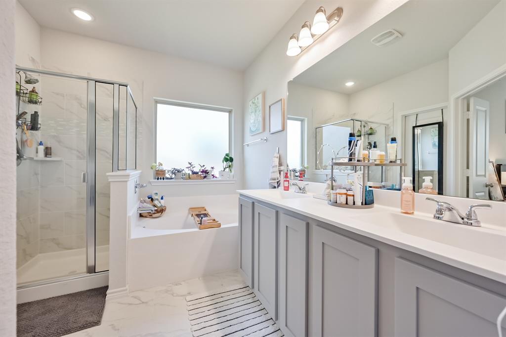 Brook Mdw - Residential