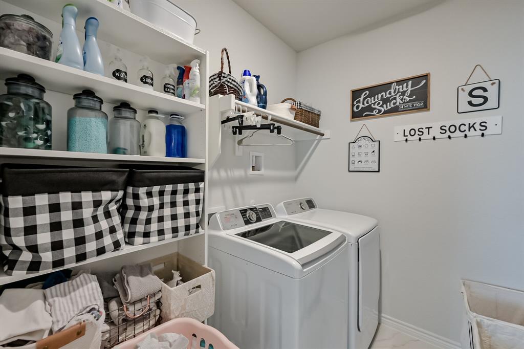 Brook Mdw - Residential