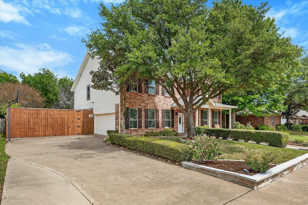 3676 Hawthorne Trail