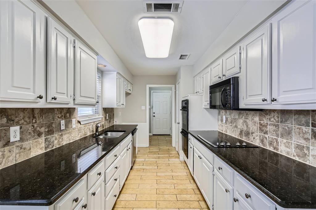 1008 Windsong Trail