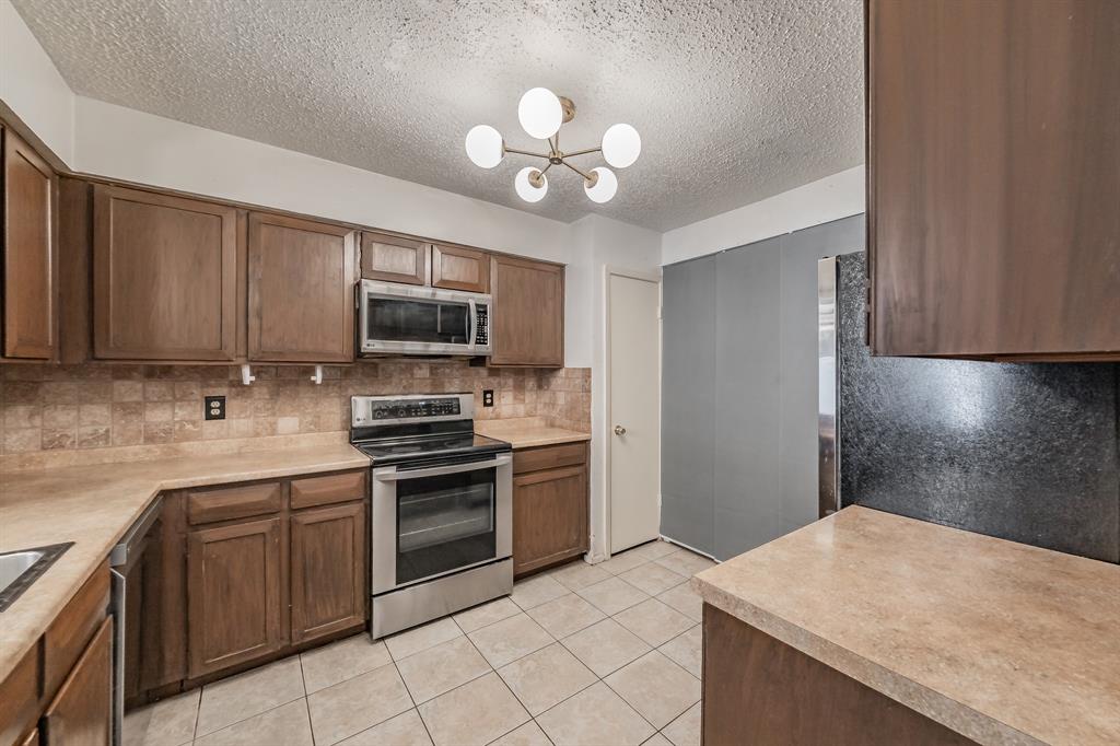 Trails 02 - Residential Lease