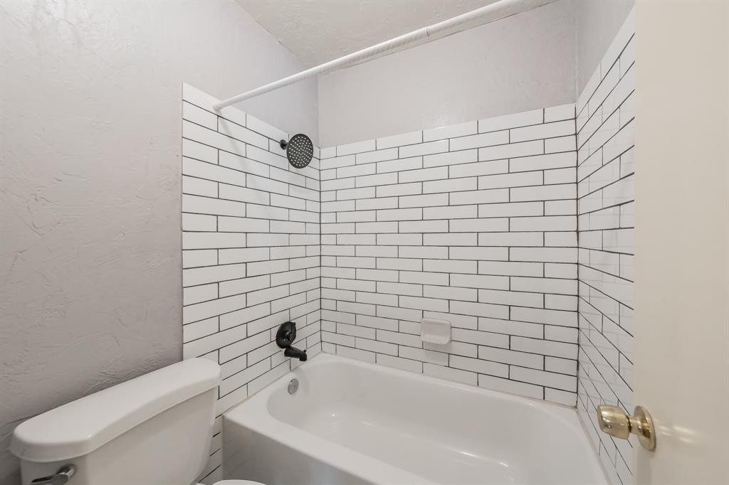 Trails 02 - Residential Lease