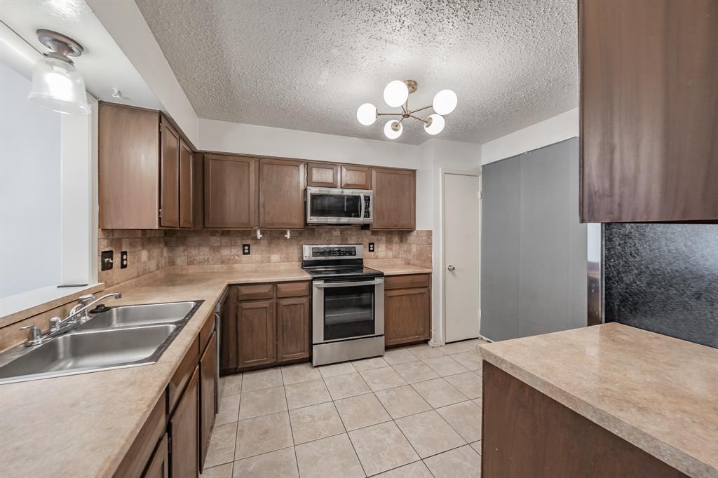 Trails 02 - Residential Lease