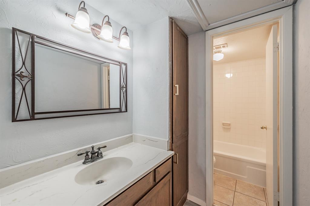 Trails 02 - Residential Lease