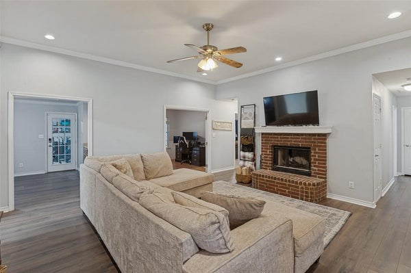 701 CARLISLE CT, LAKE DALLAS, TX 75065 - Image 99e6ebecdc1a584b63159d2fa68695bd/3299646646