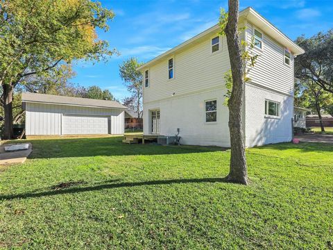 301 Cindy Way DeSoto TX 75115