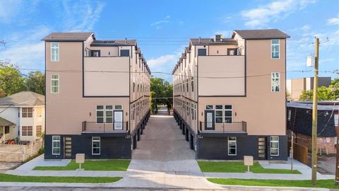 723 W 10th Street 101 Dallas TX 75208