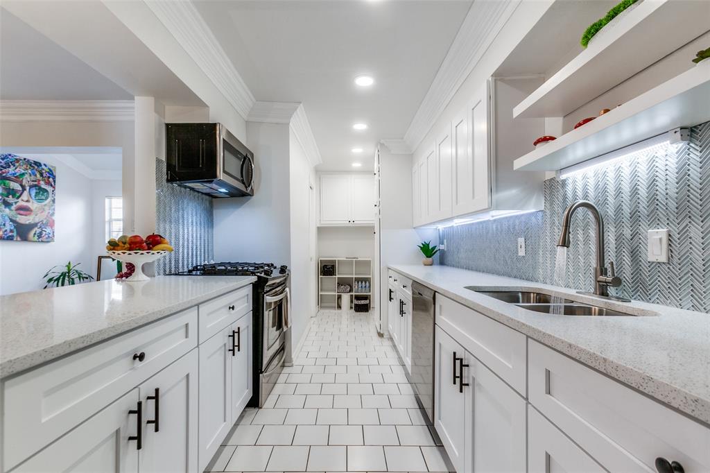 PRESTONWOOD COUNTRY CLUB CONDOS - Residential