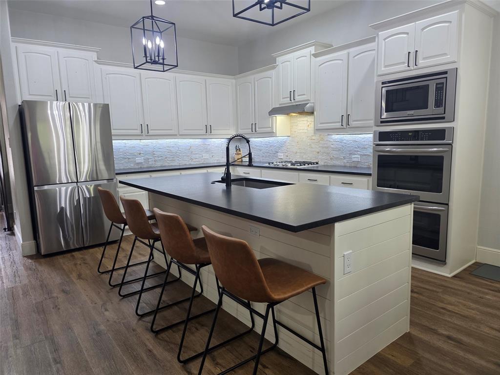 10524 Musketball Place