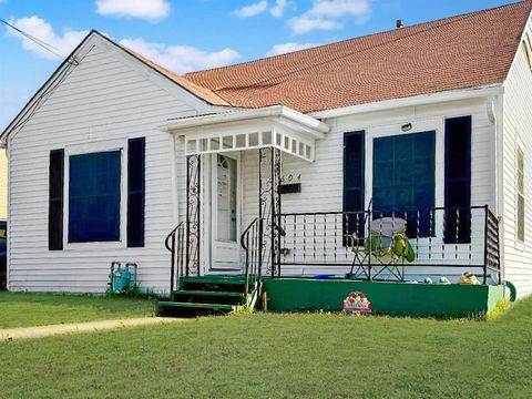 A home in Farmersville