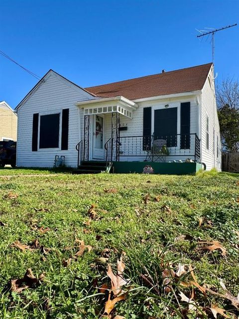 A home in Farmersville